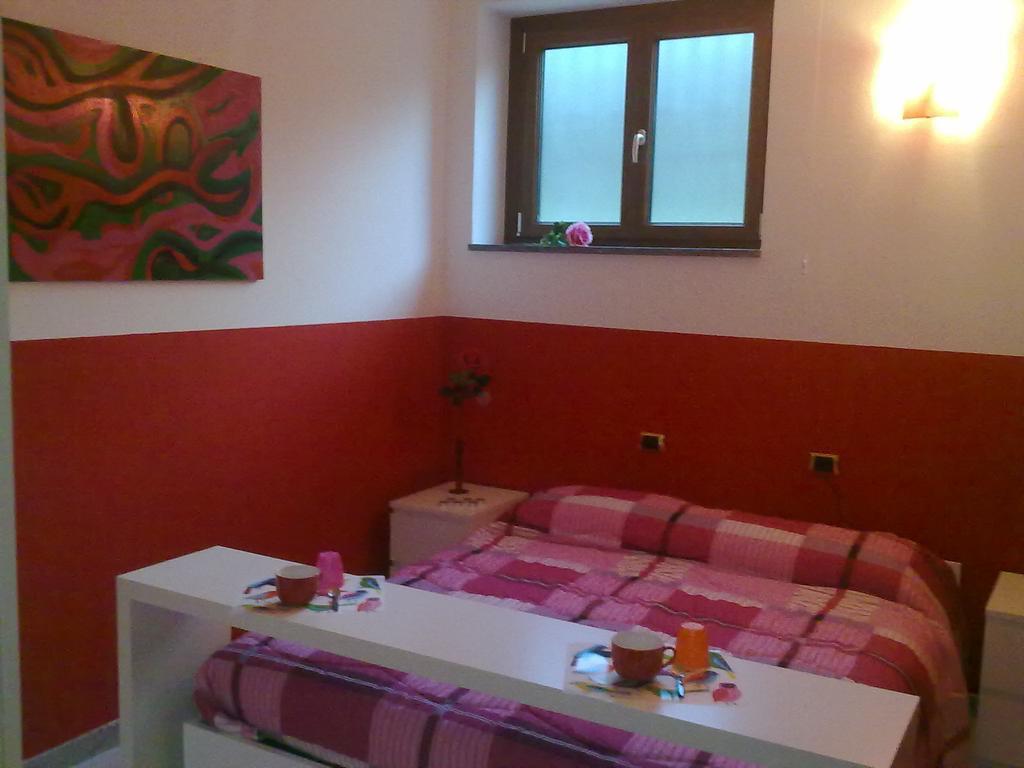 Affittacamere Valchiavenna - Foresteria Lombarda Con Parcheggio Privato Sul Posto! Apprezzata Gestione Familiare Dal 2012, Qualita-Prezzo Top! "Guest-House With Private Parking On Site! Appreciated Family Management Since 2012, Quality-Price Top!" Phòng bức ảnh