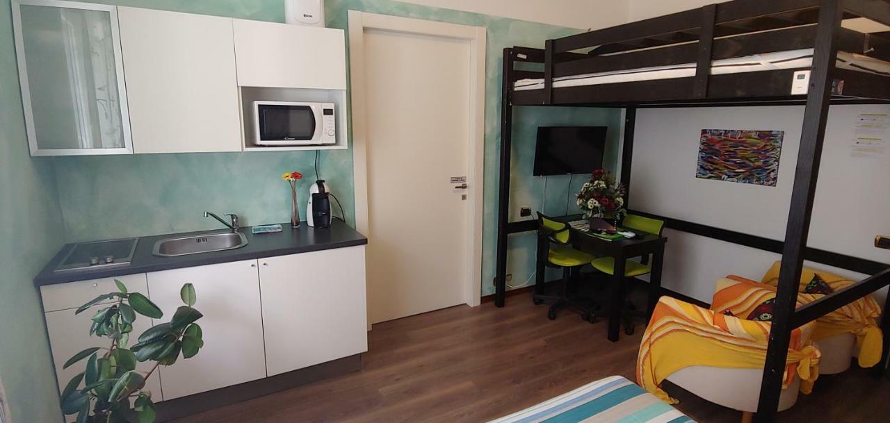 Affittacamere Valchiavenna - Foresteria Lombarda Con Parcheggio Privato Sul Posto! Apprezzata Gestione Familiare Dal 2012, Qualita-Prezzo Top! "Guest-House With Private Parking On Site! Appreciated Family Management Since 2012, Quality-Price Top!" Ngoại thất bức ảnh